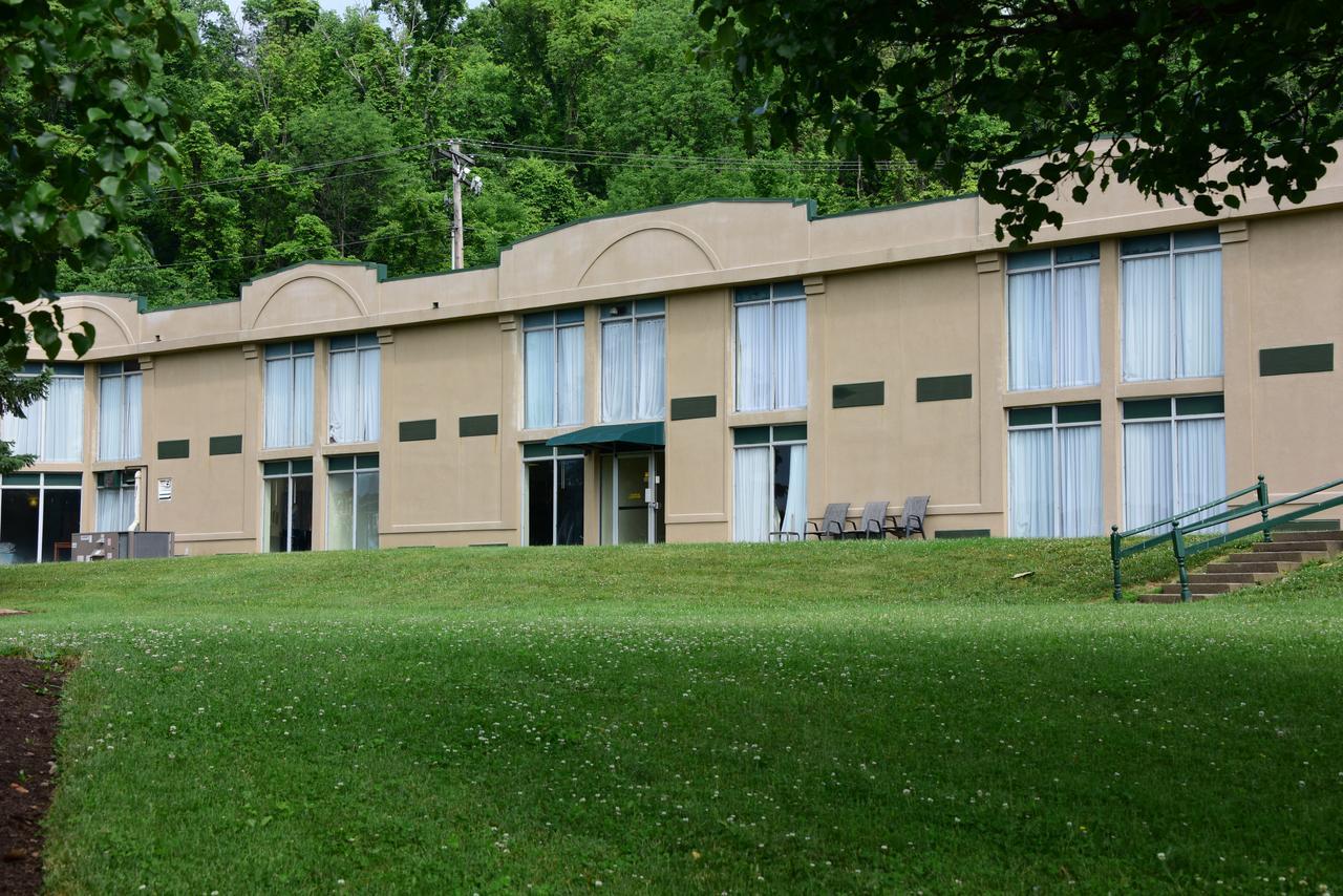 Red Roof Inn Cambridge, Oh Exterior photo