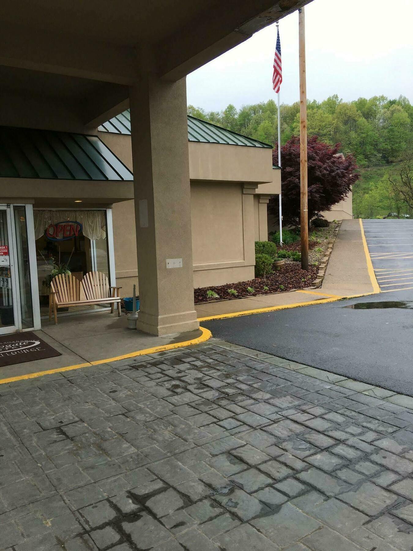 Red Roof Inn Cambridge, Oh Exterior photo